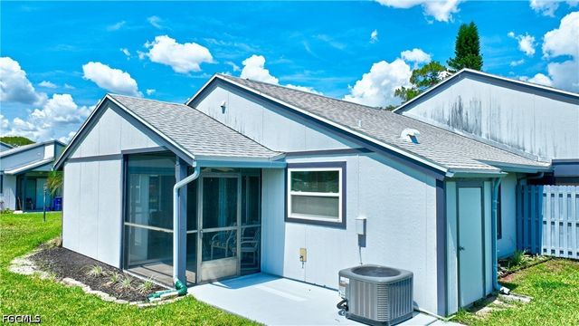 10572 Quincy CT, Lehigh Acres, FL 33936