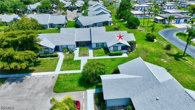 10572 Quincy CT, Lehigh Acres, FL 33936