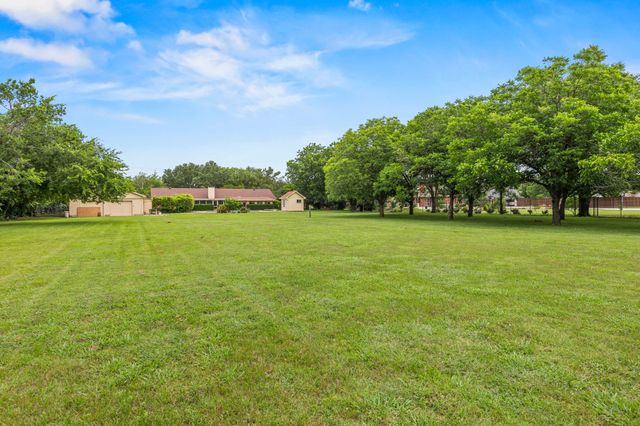2245 Toole Drive, Lucas, TX 75002