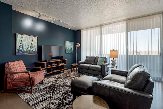 600 Alcalde Place SW 6A, Albuquerque, NM 87104