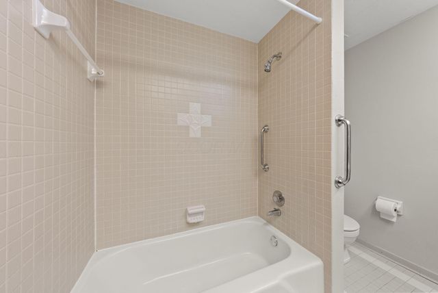 105 E Ticonderoga Drive, F, Westerville, OH 43081