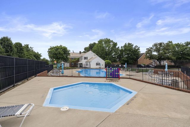 105 E Ticonderoga Drive, F, Westerville, OH 43081