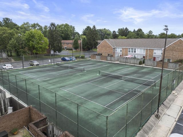 105 E Ticonderoga Drive, F, Westerville, OH 43081
