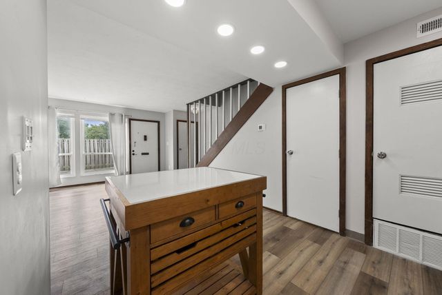 105 E Ticonderoga Drive, F, Westerville, OH 43081