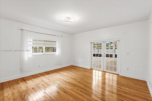 15507 NW 82nd Ct, Miami Lakes, FL 33016