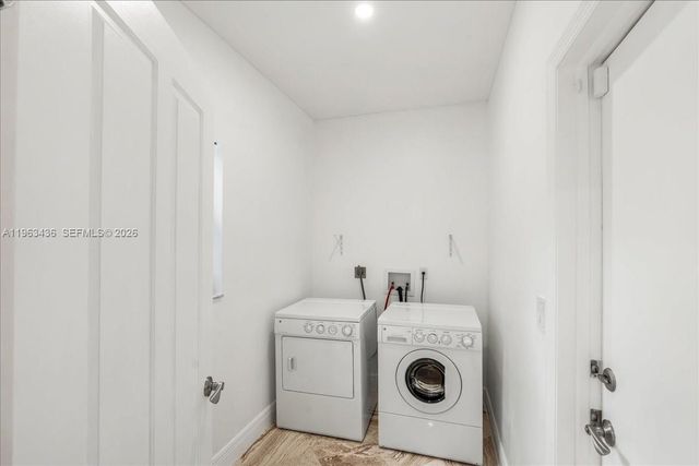 15507 NW 82nd Ct, Miami Lakes, FL 33016