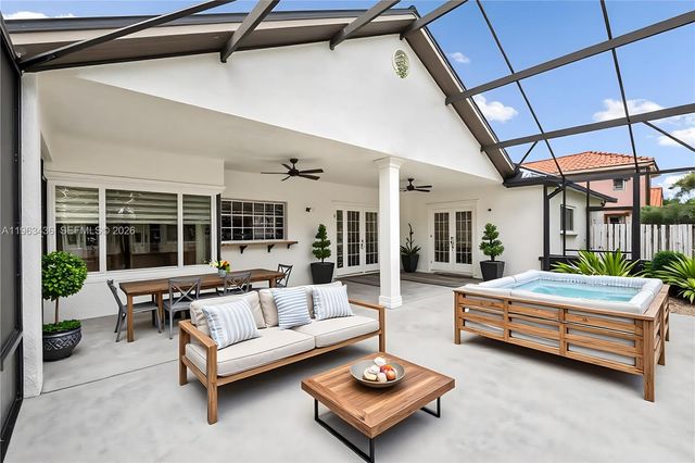 15507 NW 82nd Ct, Miami Lakes, FL 33016