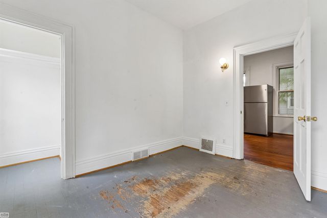 82 Grand Avenue, Mt Clemens, MI 48043