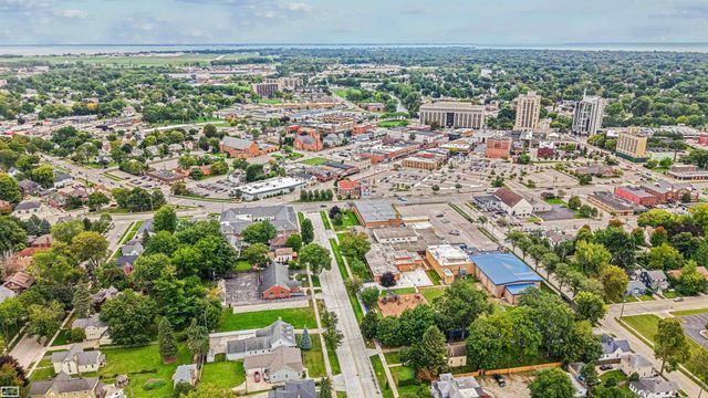 82 Grand Avenue, Mt Clemens, MI 48043
