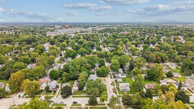 82 Grand Avenue, Mt Clemens, MI 48043