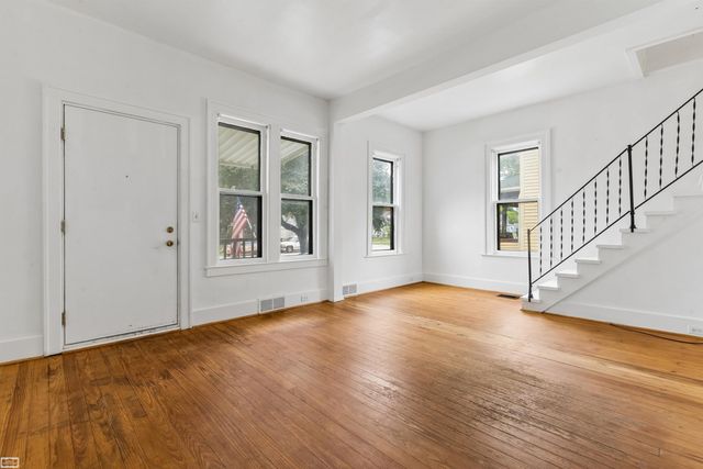82 Grand Avenue, Mt Clemens, MI 48043