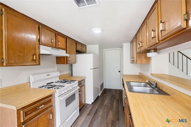 2402 Skylark Circle, Killeen, TX 76549