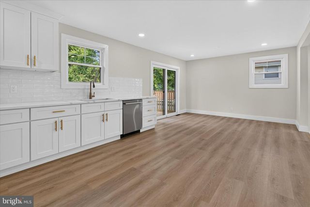 225 DRAKE RD, Cherry Hill, NJ 08034