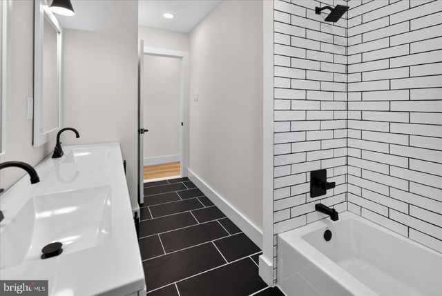 225 DRAKE RD, Cherry Hill, NJ 08034
