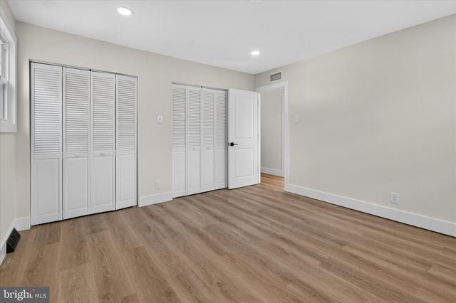 225 DRAKE RD, Cherry Hill, NJ 08034