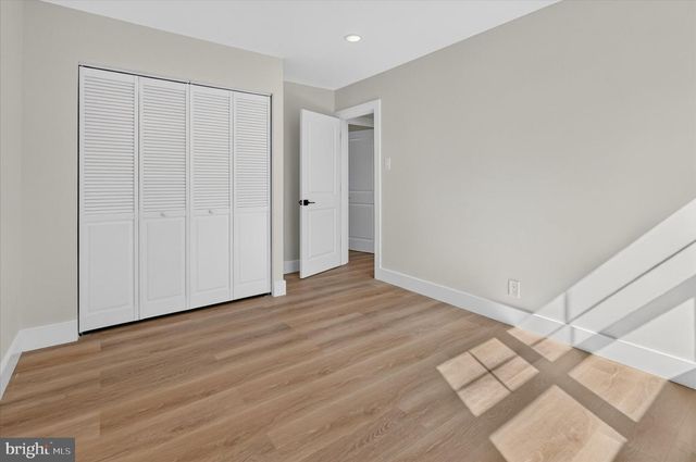 225 DRAKE RD, Cherry Hill, NJ 08034