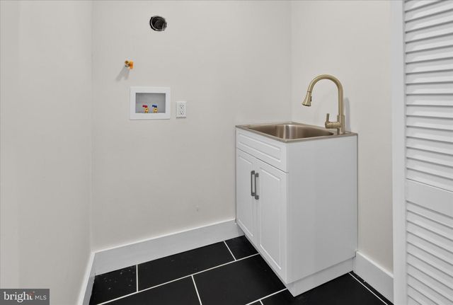 225 DRAKE RD, Cherry Hill, NJ 08034