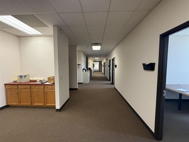 3401 Midlink Drive, Kalamazoo, MI 49048