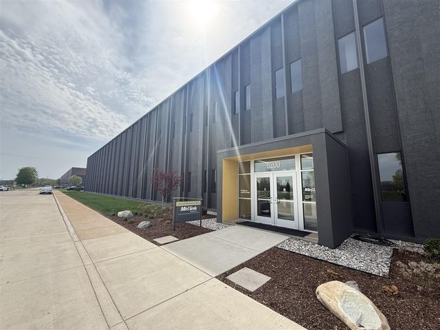 3401 Midlink Drive, Kalamazoo, MI 49048