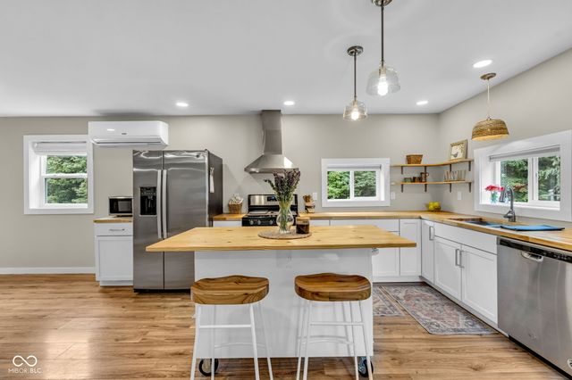 11631 Hickory Nut Road, Cloverdale, IN 46120