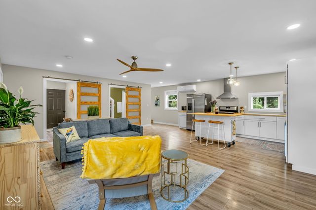 11631 Hickory Nut Road, Cloverdale, IN 46120