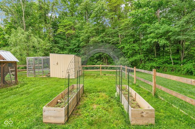 11631 Hickory Nut Road, Cloverdale, IN 46120