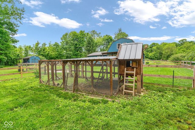 11631 Hickory Nut Road, Cloverdale, IN 46120