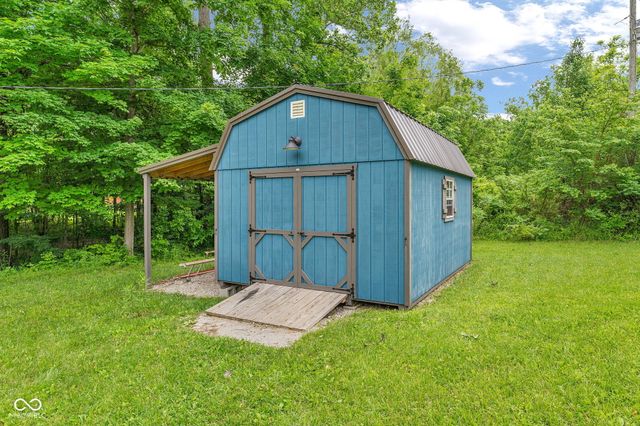 11631 Hickory Nut Road, Cloverdale, IN 46120