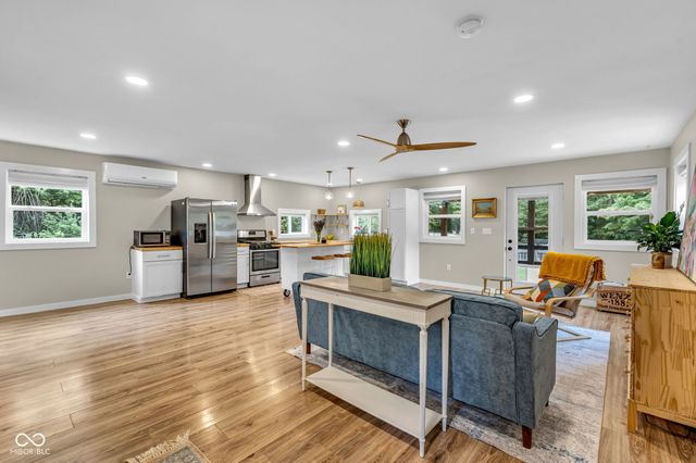 11631 Hickory Nut Road, Cloverdale, IN 46120