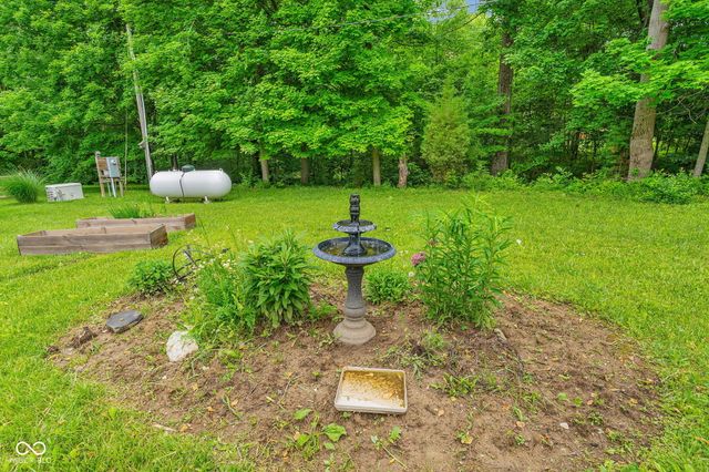 11631 Hickory Nut Road, Cloverdale, IN 46120