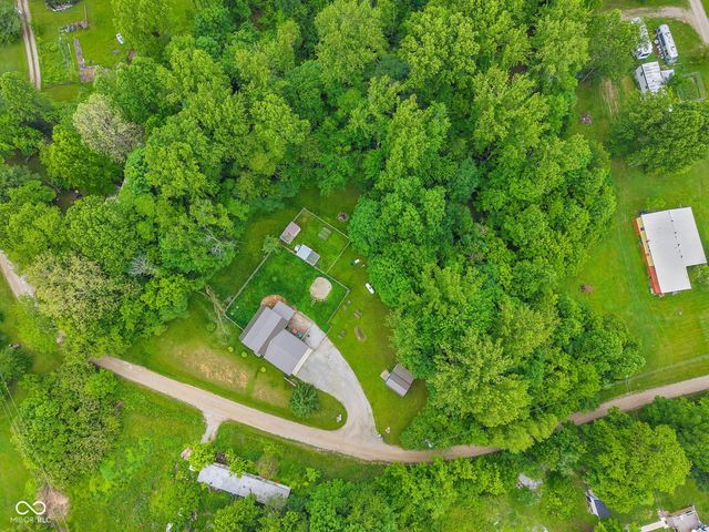 11631 Hickory Nut Road, Cloverdale, IN 46120
