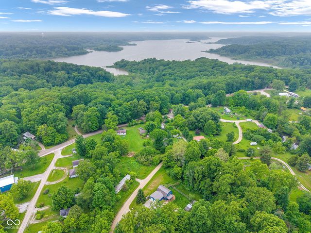 11631 Hickory Nut Road, Cloverdale, IN 46120