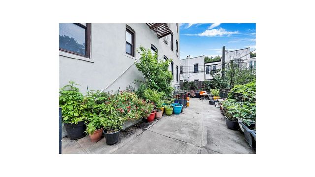 7609 4TH Avenue D11, New York City, NY 11209