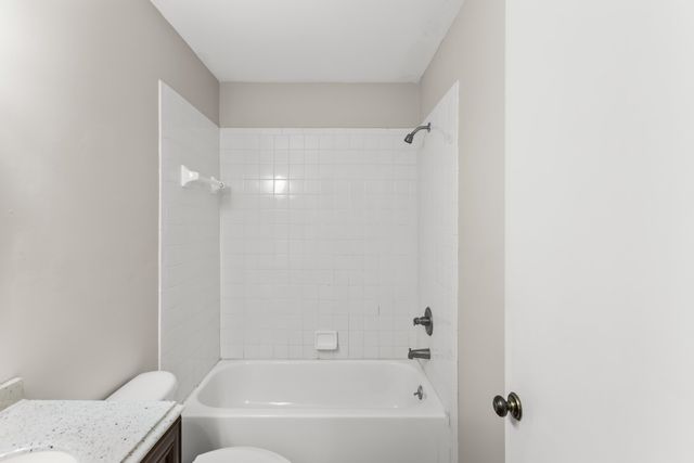 16 Catalonia Ct, St Augustine, FL 32086