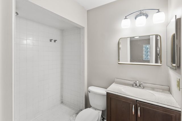 16 Catalonia Ct, St Augustine, FL 32086