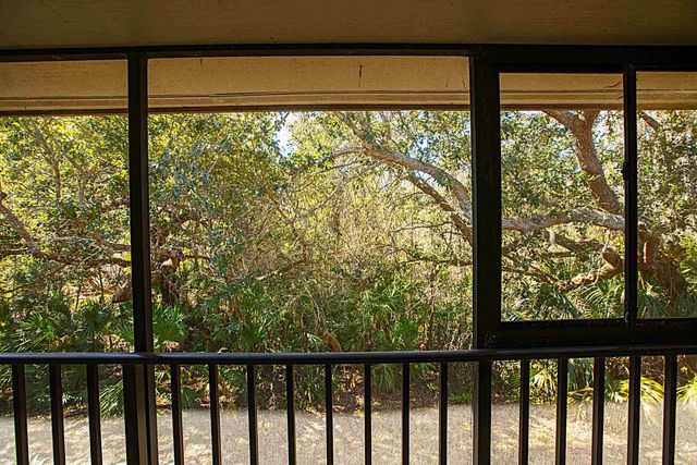 16 Catalonia Ct, St Augustine, FL 32086