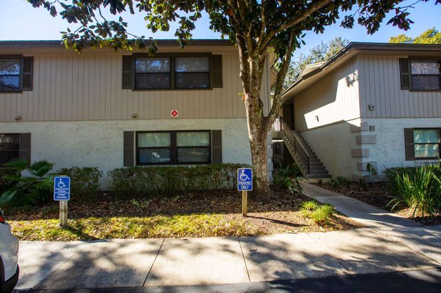 16 Catalonia Ct, St Augustine, FL 32086