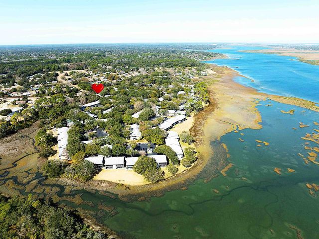 16 Catalonia Ct, St Augustine, FL 32086