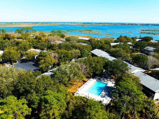 16 Catalonia Ct, St Augustine, FL 32086