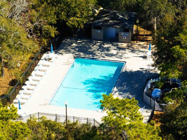 16 Catalonia Ct, St Augustine, FL 32086