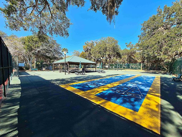 16 Catalonia Ct, St Augustine, FL 32086