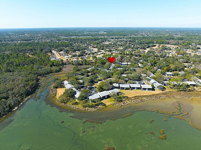 16 Catalonia Ct, St Augustine, FL 32086