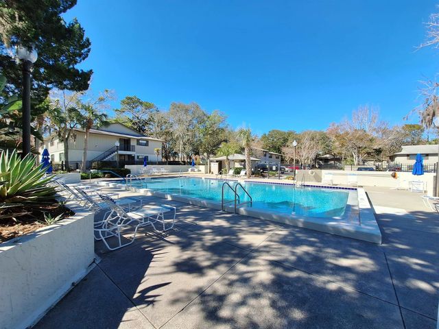 16 Catalonia Ct, St Augustine, FL 32086