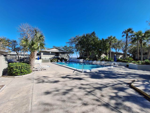 16 Catalonia Ct, St Augustine, FL 32086