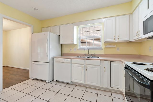 1350 Silver Moon Drive, Tallahassee, FL 32312