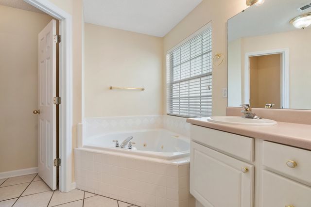 1350 Silver Moon Drive, Tallahassee, FL 32312