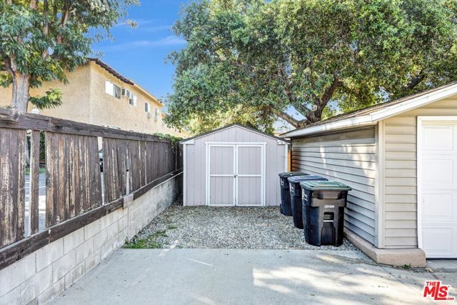 3930 La Crescenta Avenue, La Crescenta, CA 91214