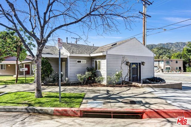 3930 La Crescenta Avenue, La Crescenta, CA 91214