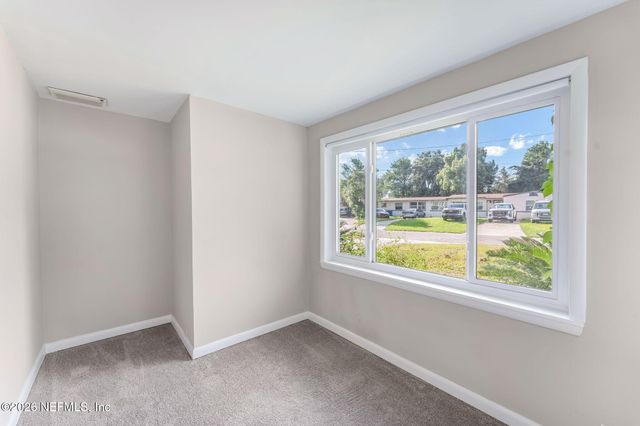 5330 OAK FOREST Drive, Jacksonville, FL 32211