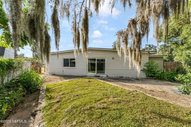 5330 OAK FOREST Drive, Jacksonville, FL 32211